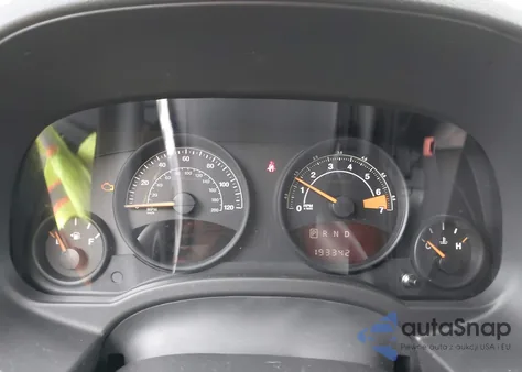 2016 Jeep Compass Sport z USA, uszkodzony, nr VIN 1C4NJCBA2GD753509